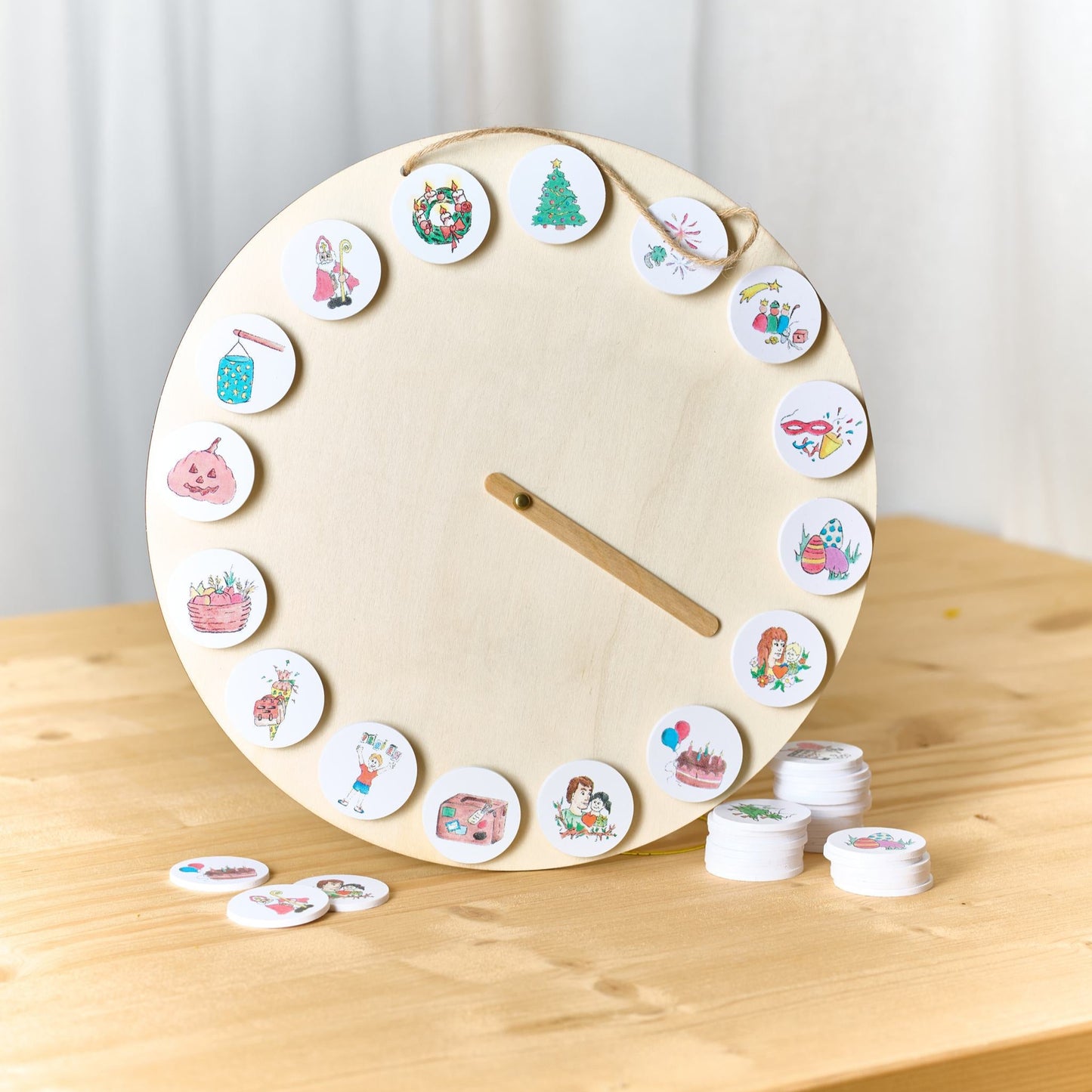 Materialpaket: Jahres-Uhr, montessori-inspiriert