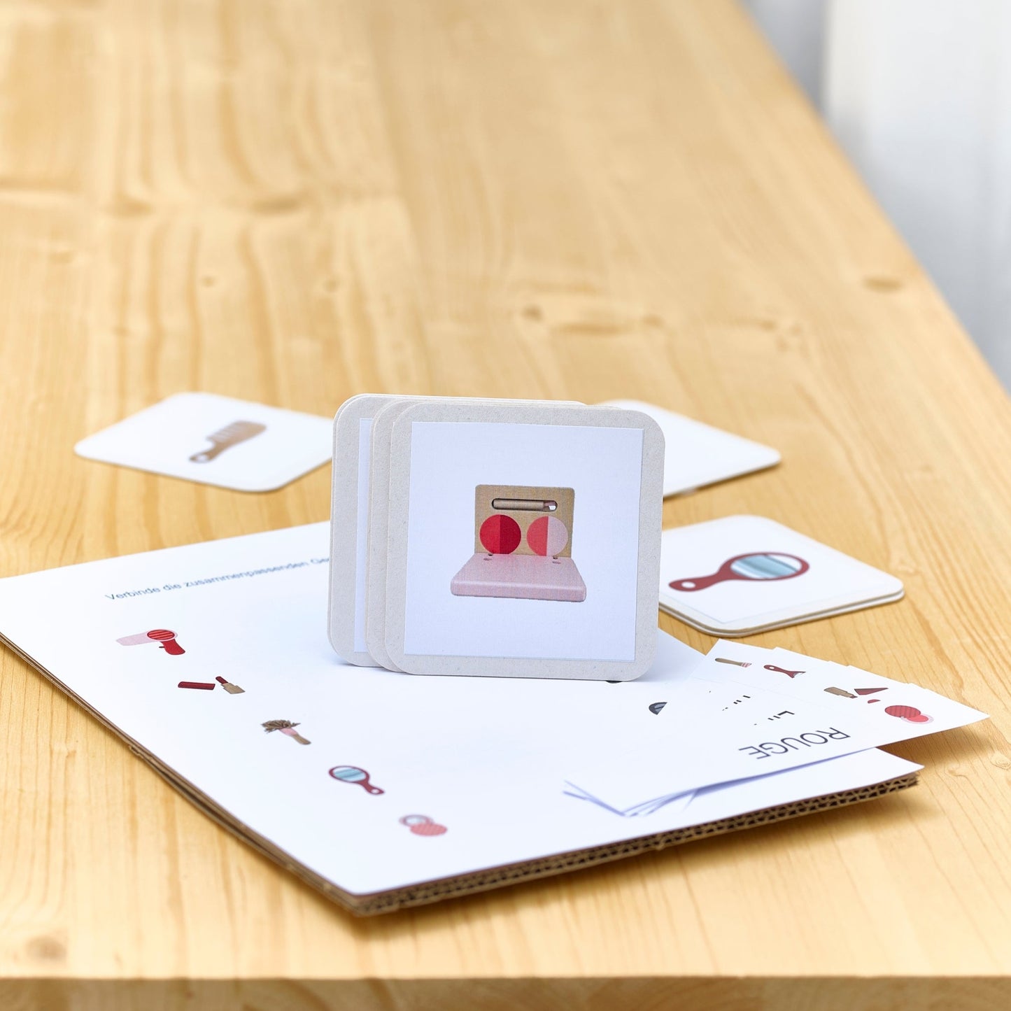 Materialpaket: Schmink- und Friesierkoffer im Retro Look