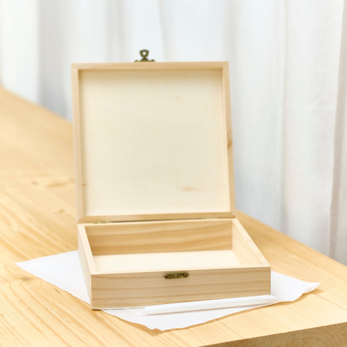 Koffer aus Holz