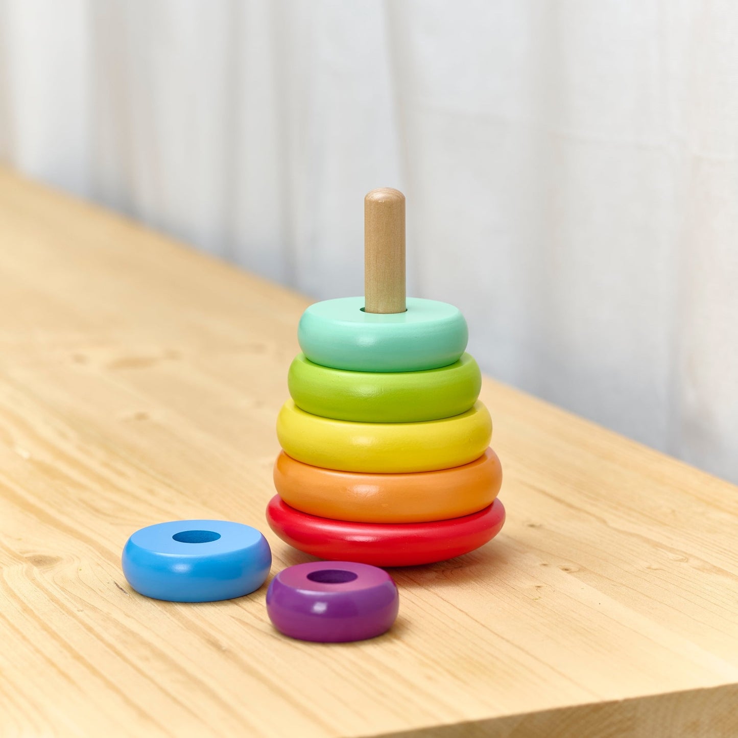 Regenbogen Stapelturm, montessori-inspiriert
