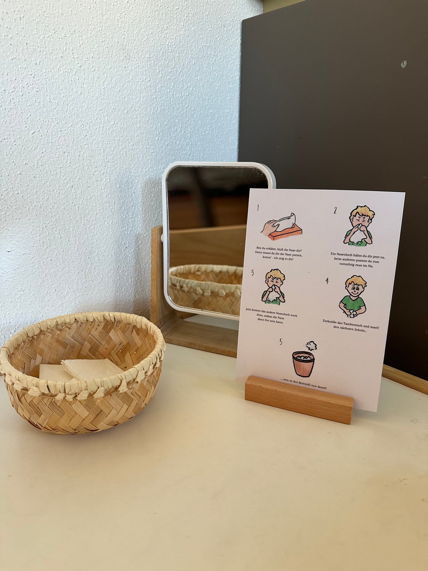 PDF: Nase putzen, montessori-inspiriert