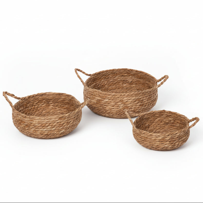 runde Schalen mit Henkel aus Stroh - verschiedene Varianten